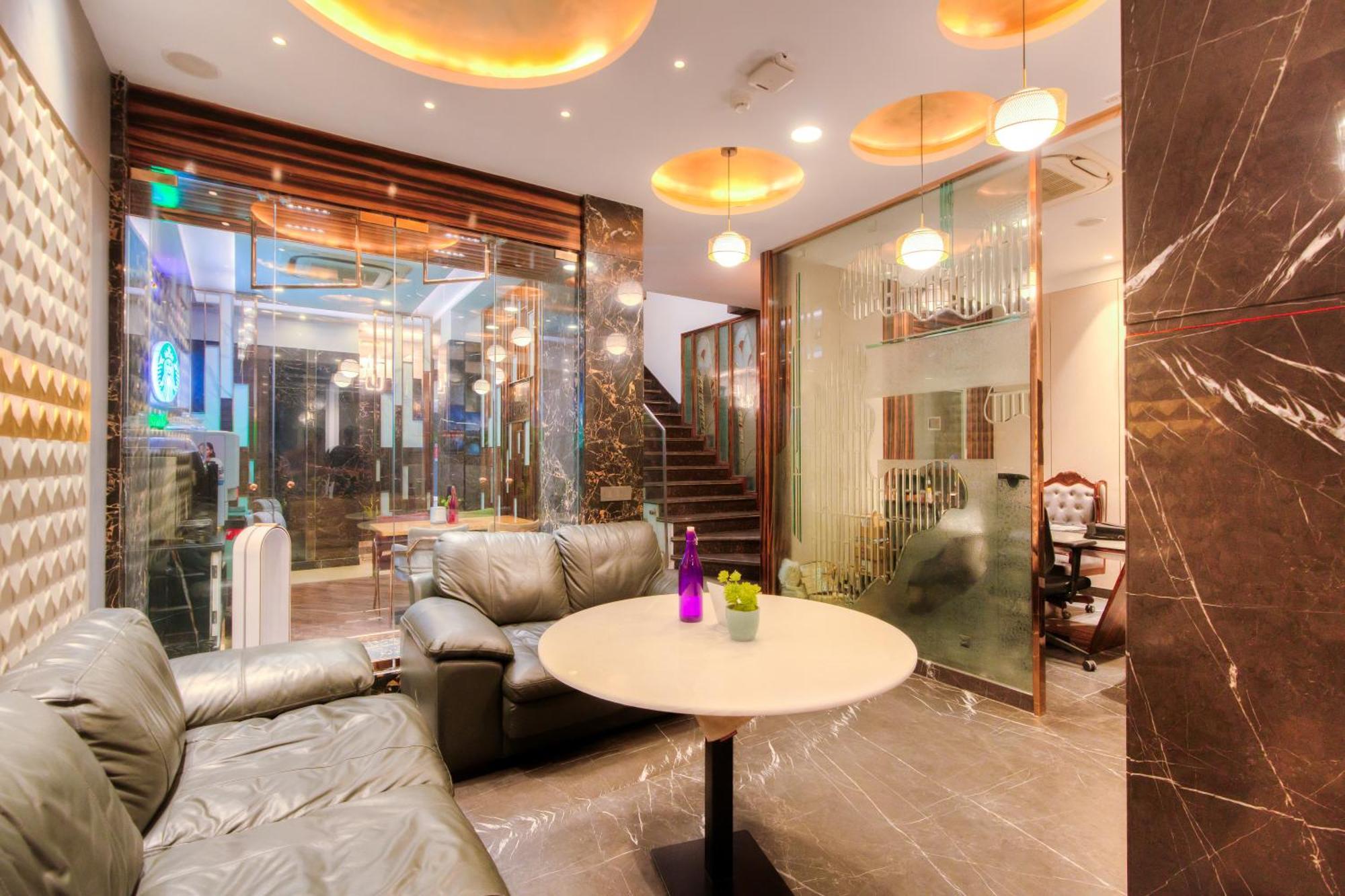 Empire Suites, New Delhi Exterior photo