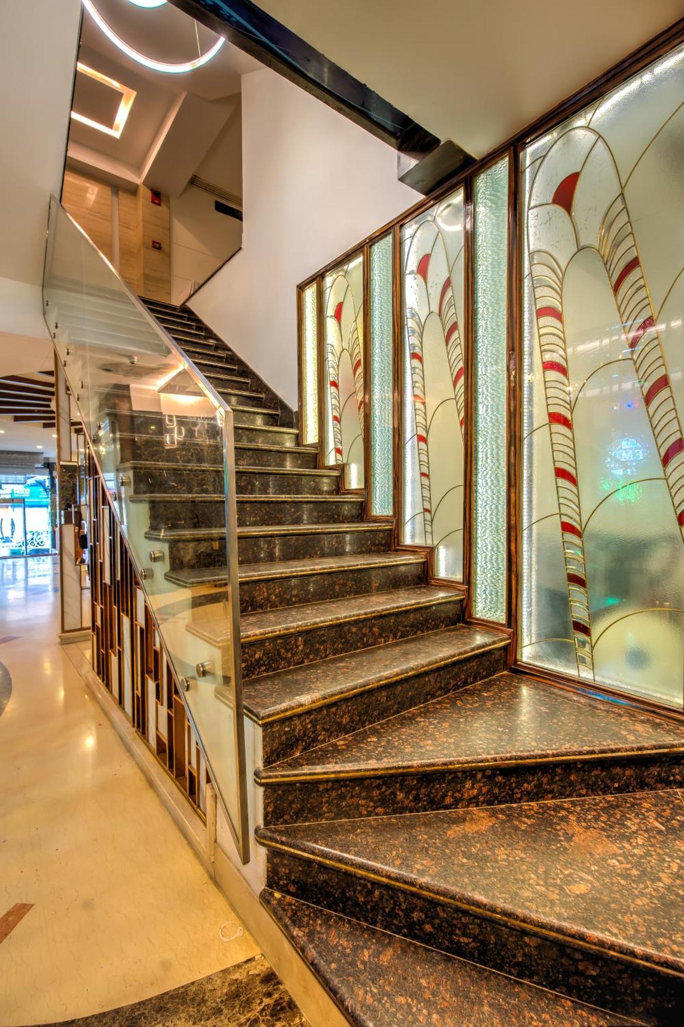 Empire Suites, New Delhi Exterior photo