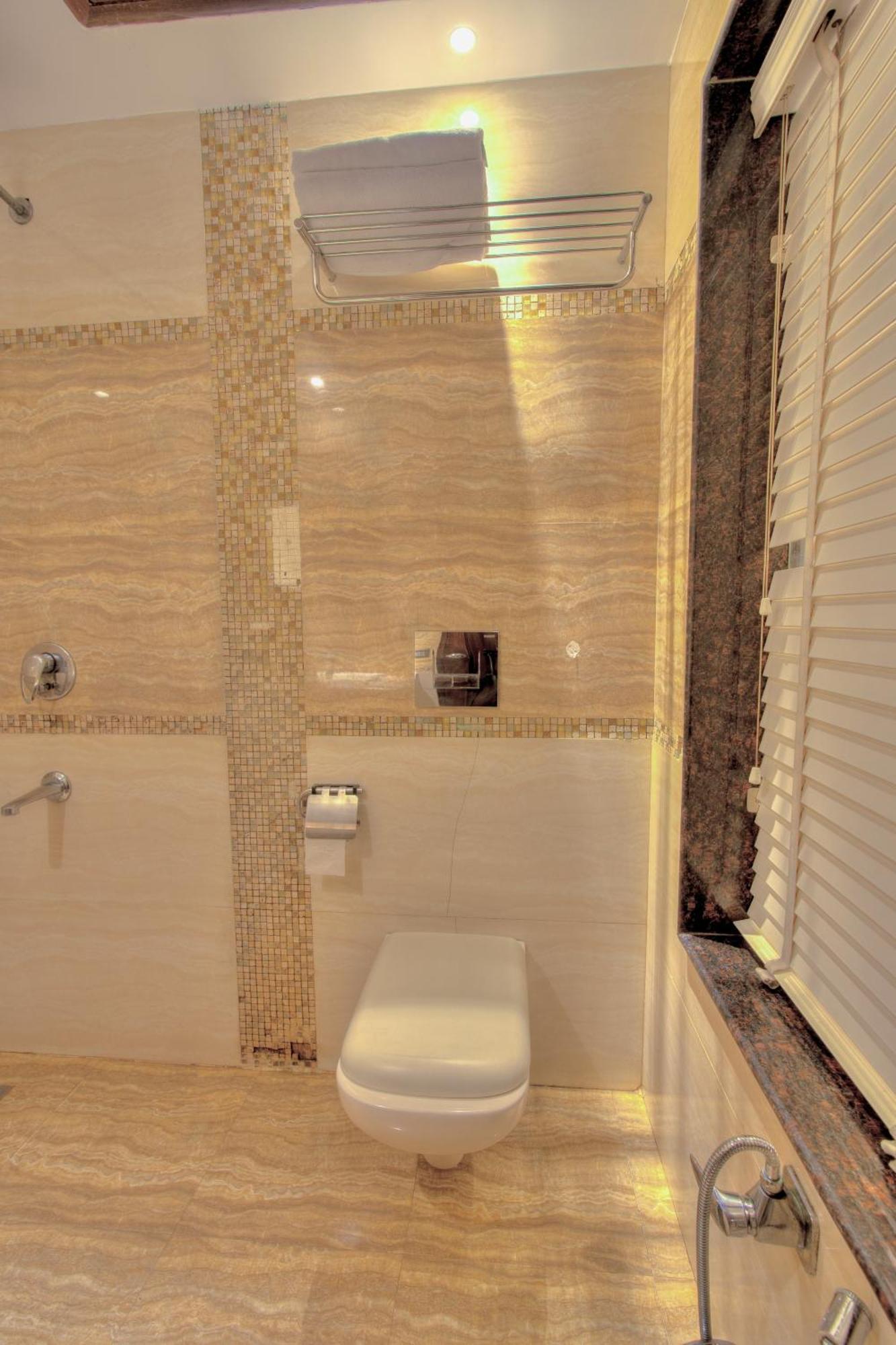 Empire Suites, New Delhi Exterior photo