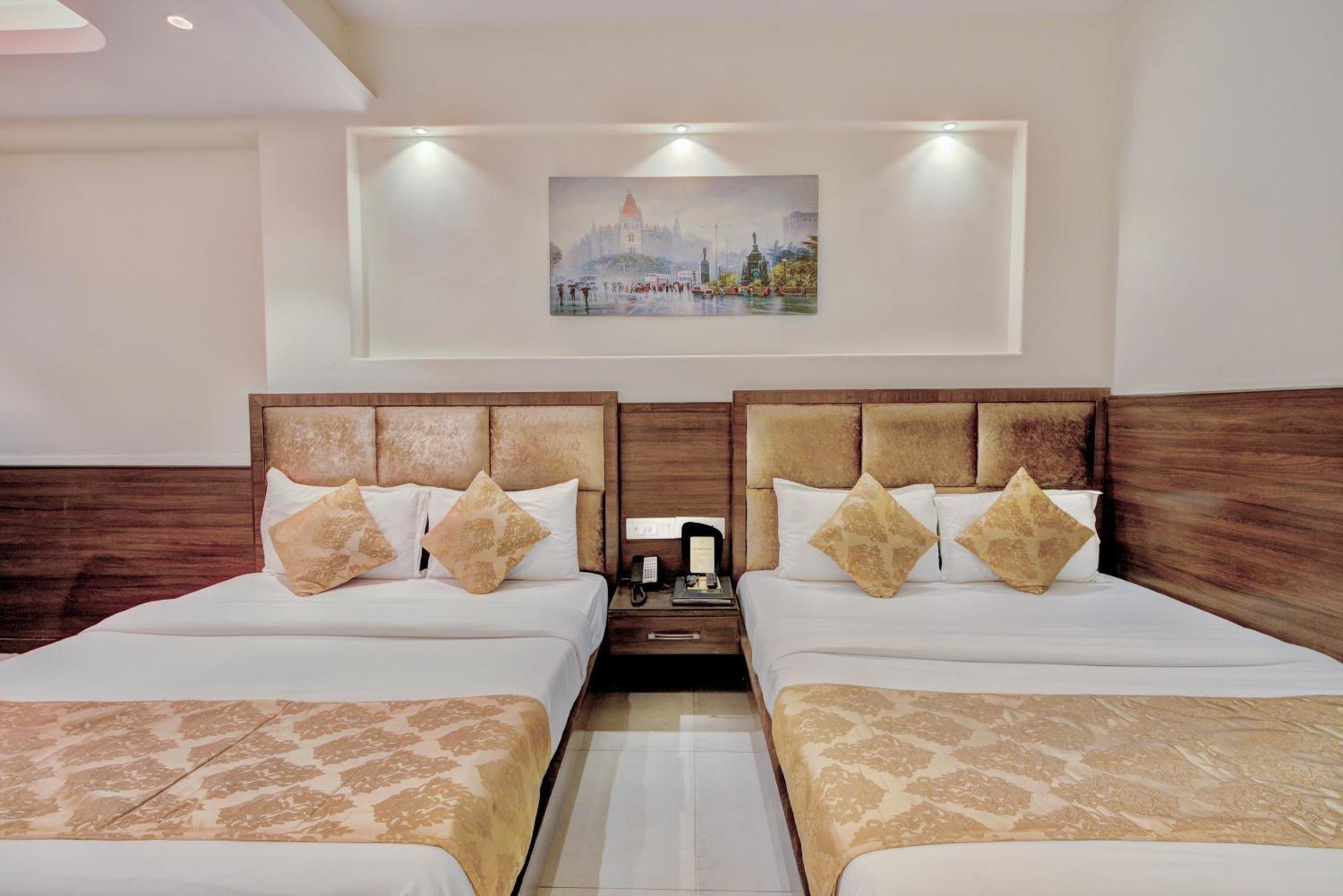 Empire Suites, New Delhi Exterior photo