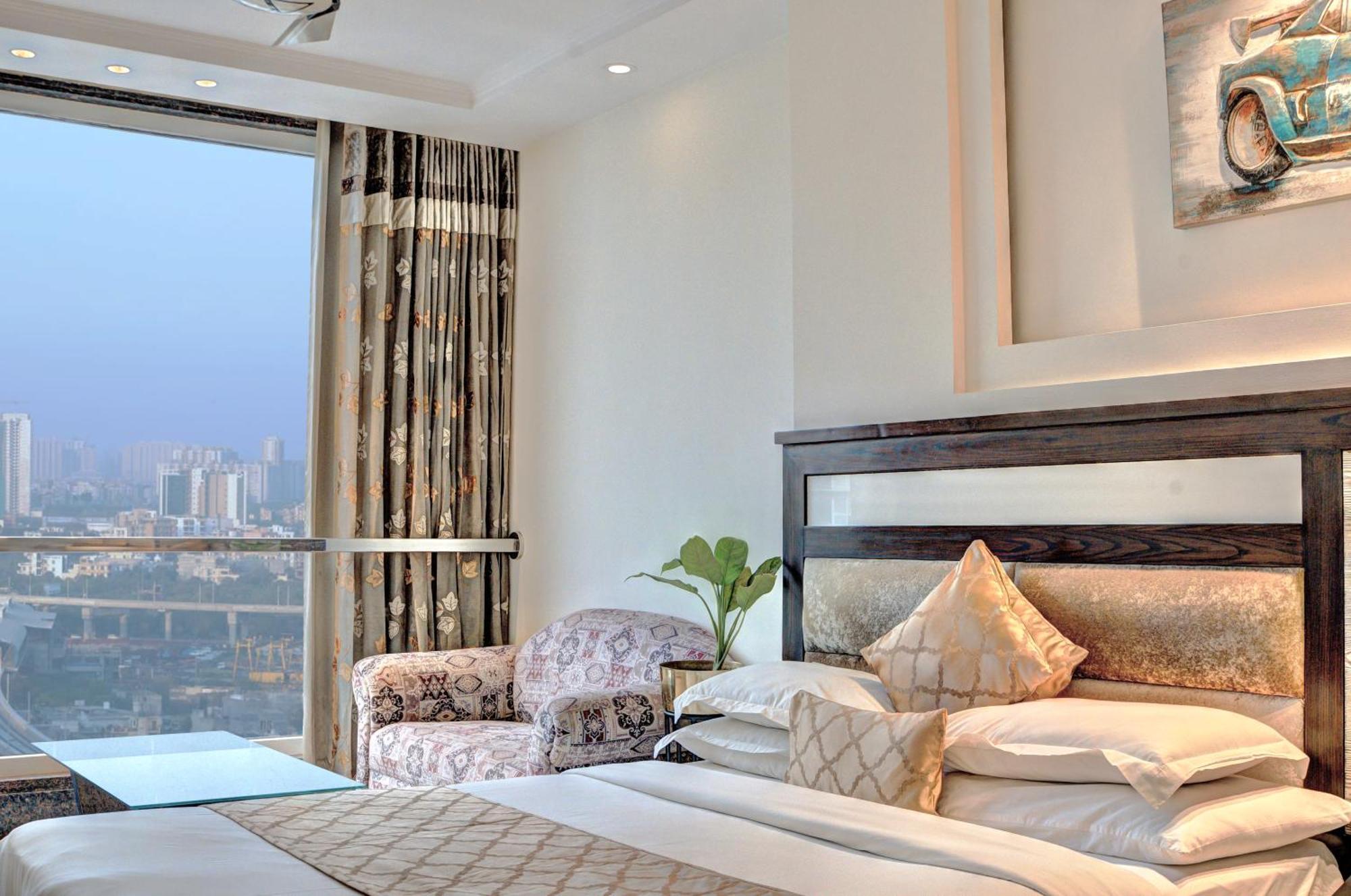 Empire Suites, New Delhi Exterior photo